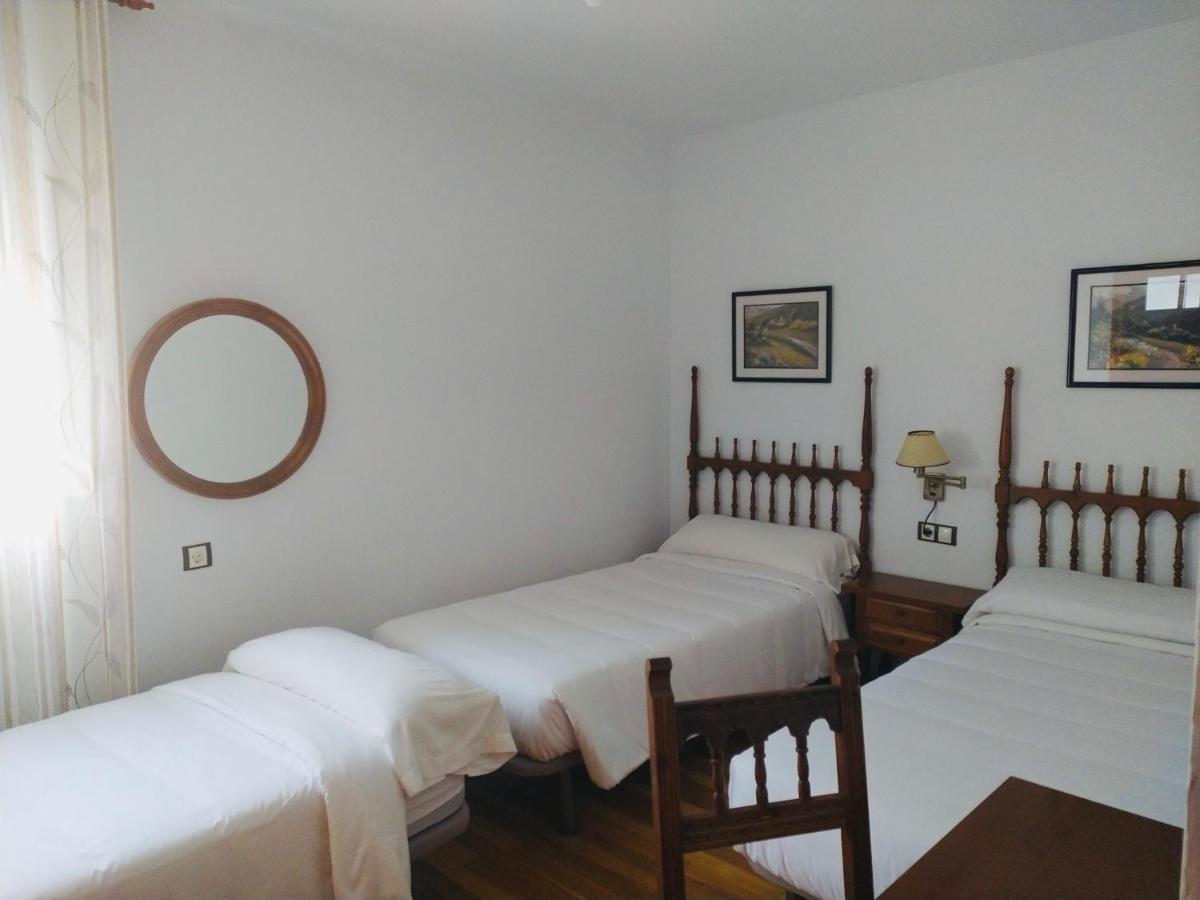 Hostal Pirineos Meliz Bielsa Exterior photo