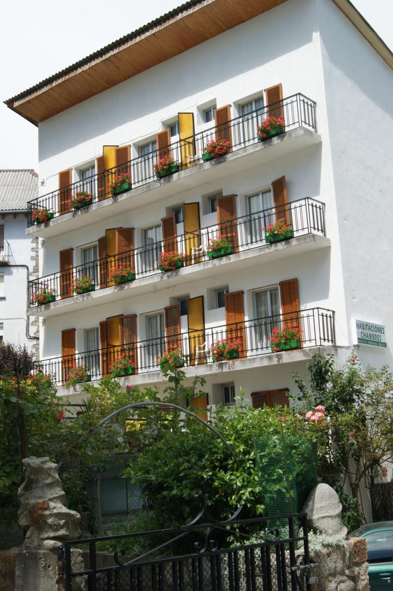 Hostal Pirineos Meliz Bielsa Exterior photo