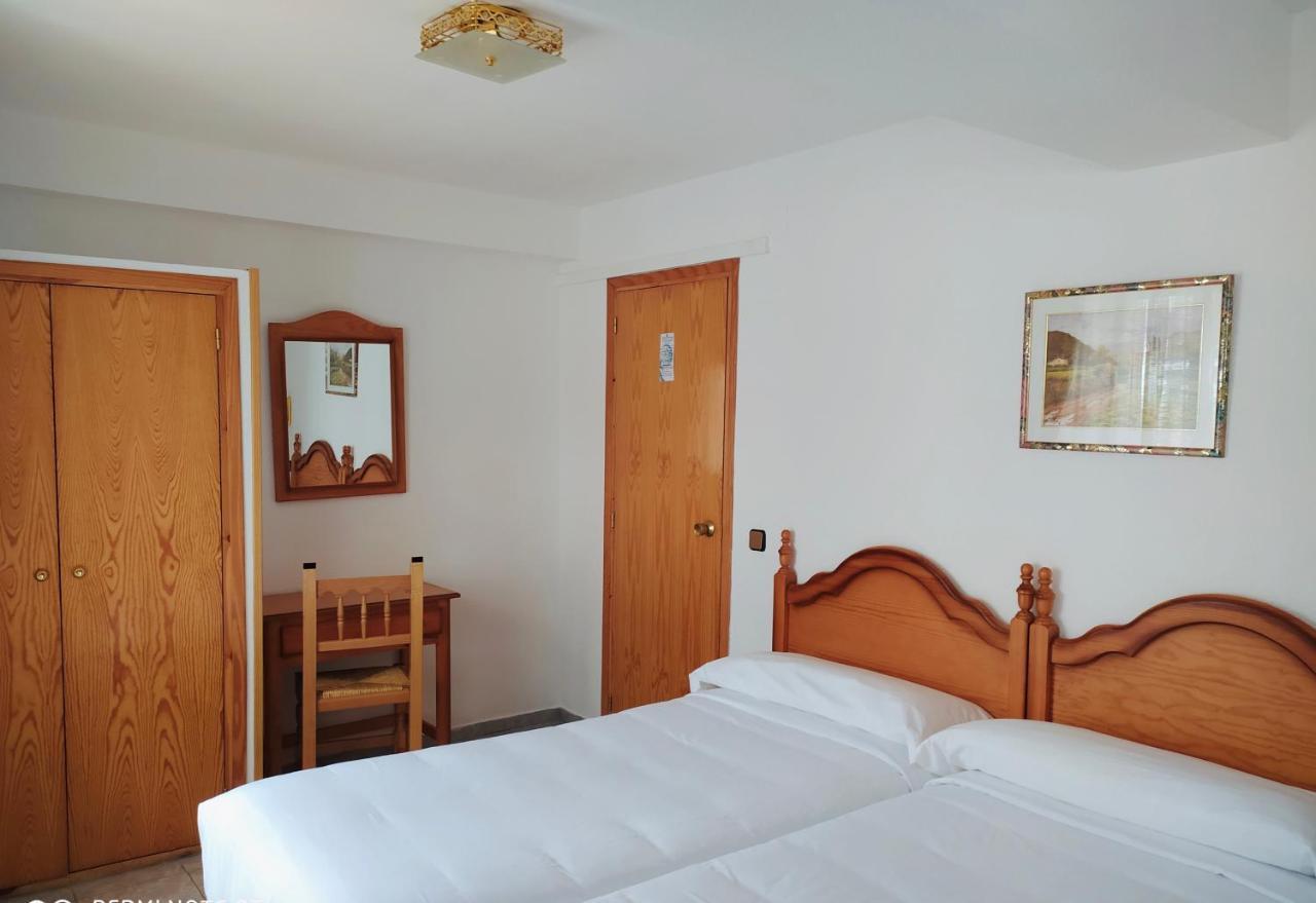 Hostal Pirineos Meliz Bielsa Exterior photo